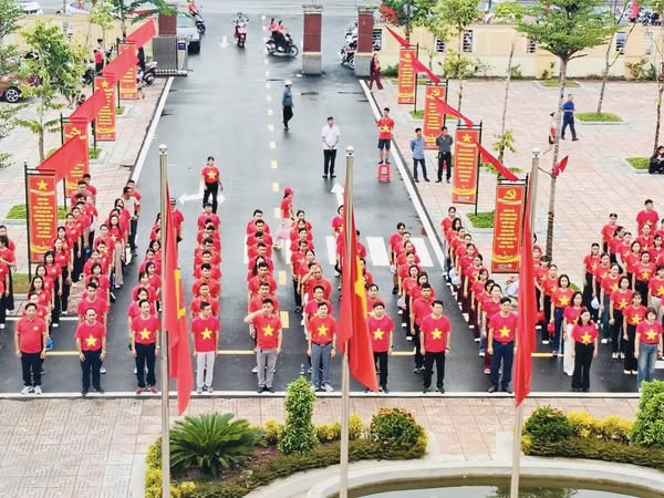 CÙNG VIỆT NAM TIẾN BƯỚC – KHÍ THẾ HÀO HÙNG, NIỀM TIN LAN TỎA