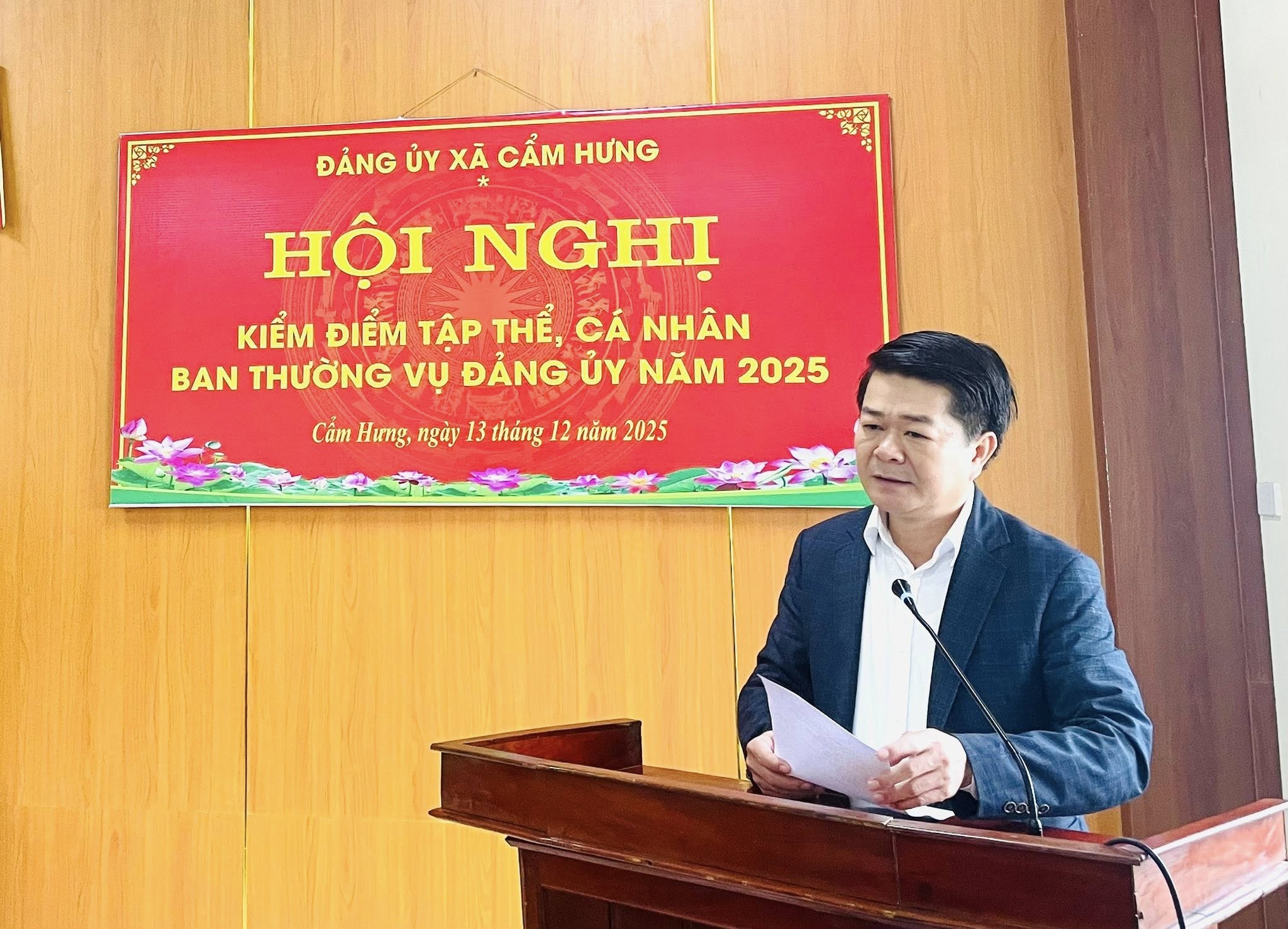 BAN THƯỜNG VỤ ĐẢNG ỦY XÃ CẨM HƯNG TỔ CHỨC HỘI NGHỊ KIỂM ĐIỂM, ĐÁNH GIÁ, XẾP LOẠI CHẤT LƯỢNG NĂM 2025