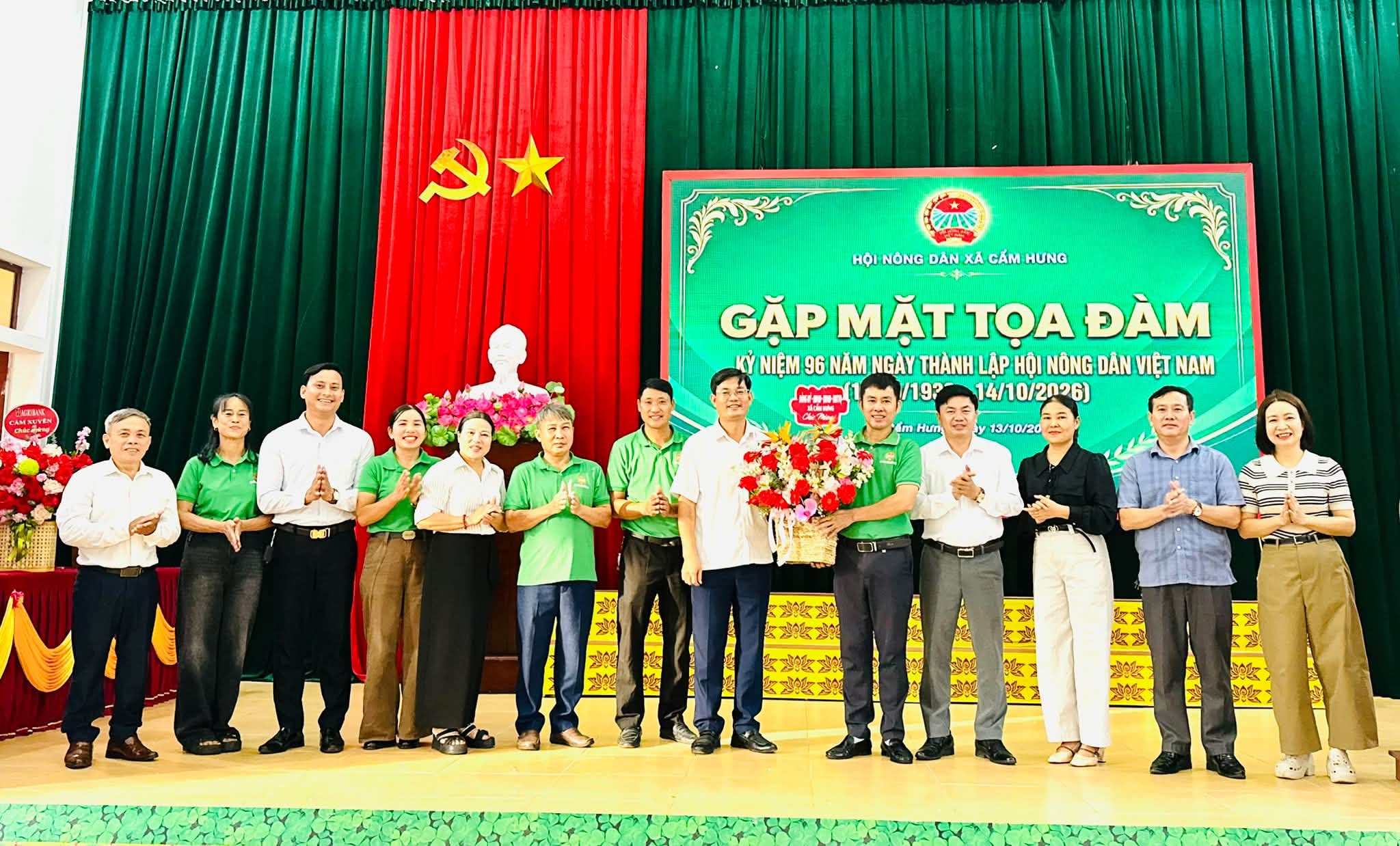 Cẩm Hưng kỷ niệm 96 năm ngày thành lập Hội nông dân Việt Nam: Phát huy truyền thống, đổi mới phong trào nông dân