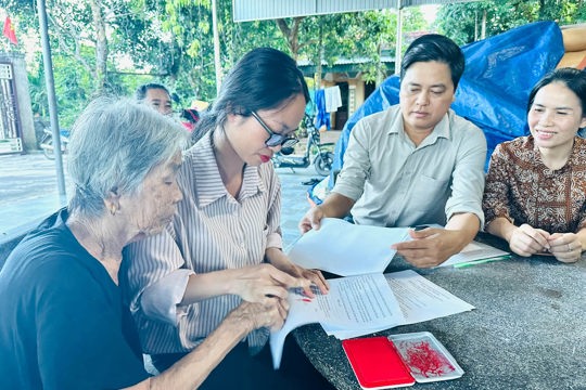 Quản lý hành chính cơ sở: Từ nghĩa vụ pháp lý đến phương thức thực thi thực tiễn
