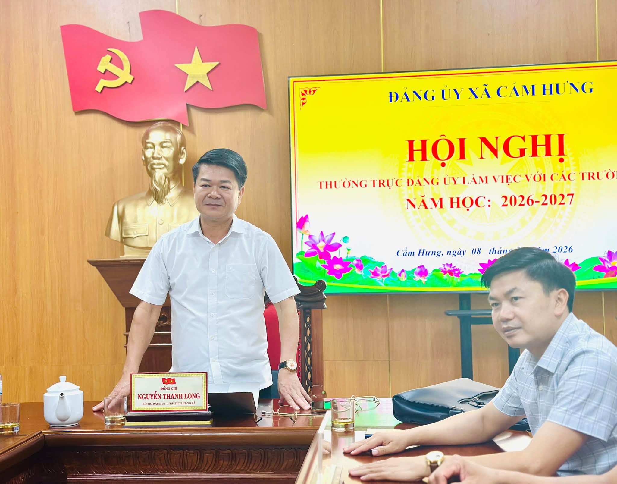 Thường trực Đảng ủy Cẩm Hưng làm việc với các trường học, định hướng nâng cao chất lượng giáo dục