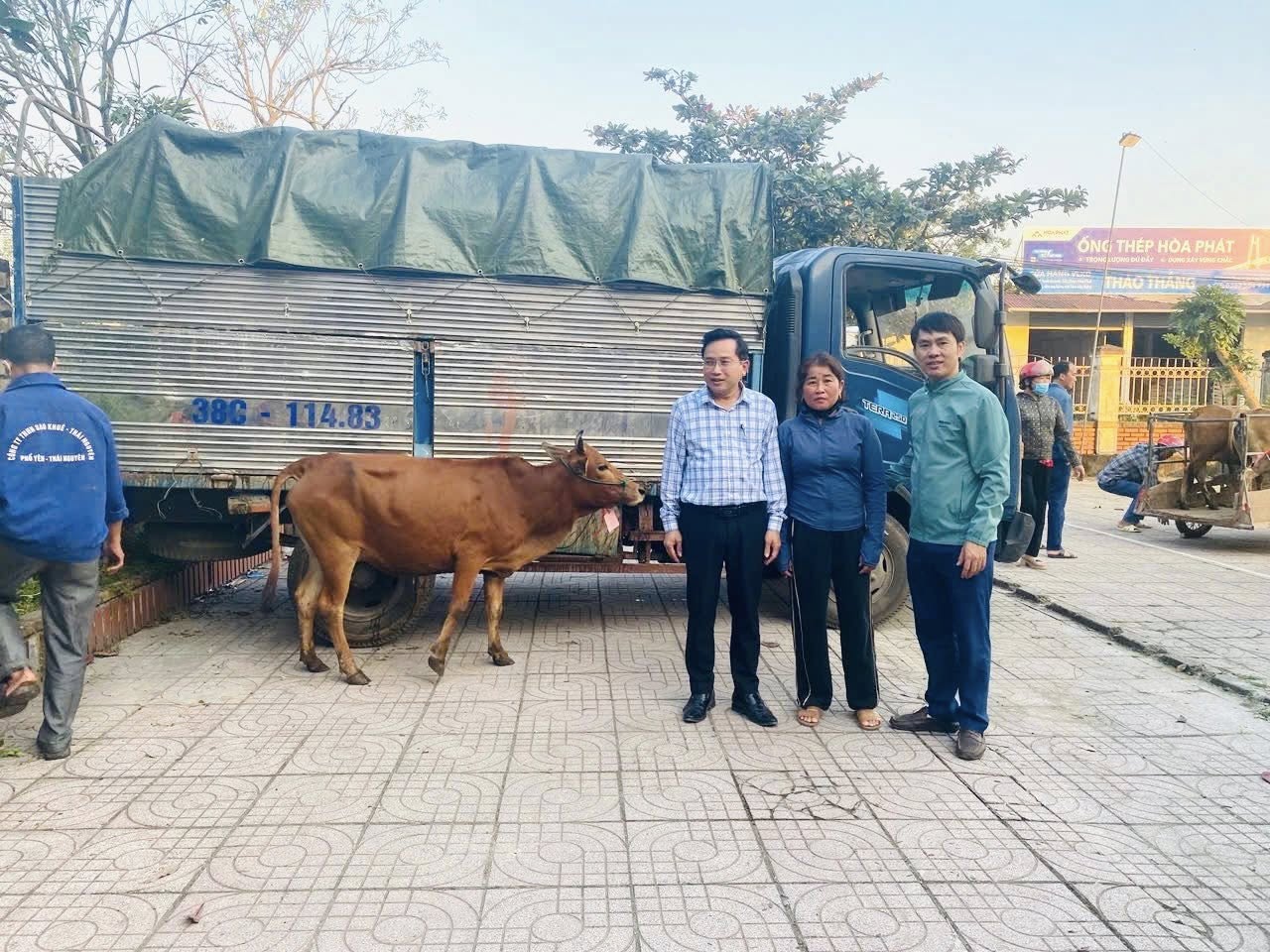 CẨM HƯNG TRIỂN KHAI MÔ HÌNH SINH KẾ CHĂN NUÔI, GÓP PHẦN THỰC HIỆN HIỆU QUẢ CHƯƠNG TRÌNH GIẢM NGHÈO BỀN VỮNG. 